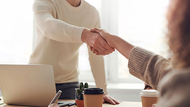 Vendre sa maison avec un courtier immobilier