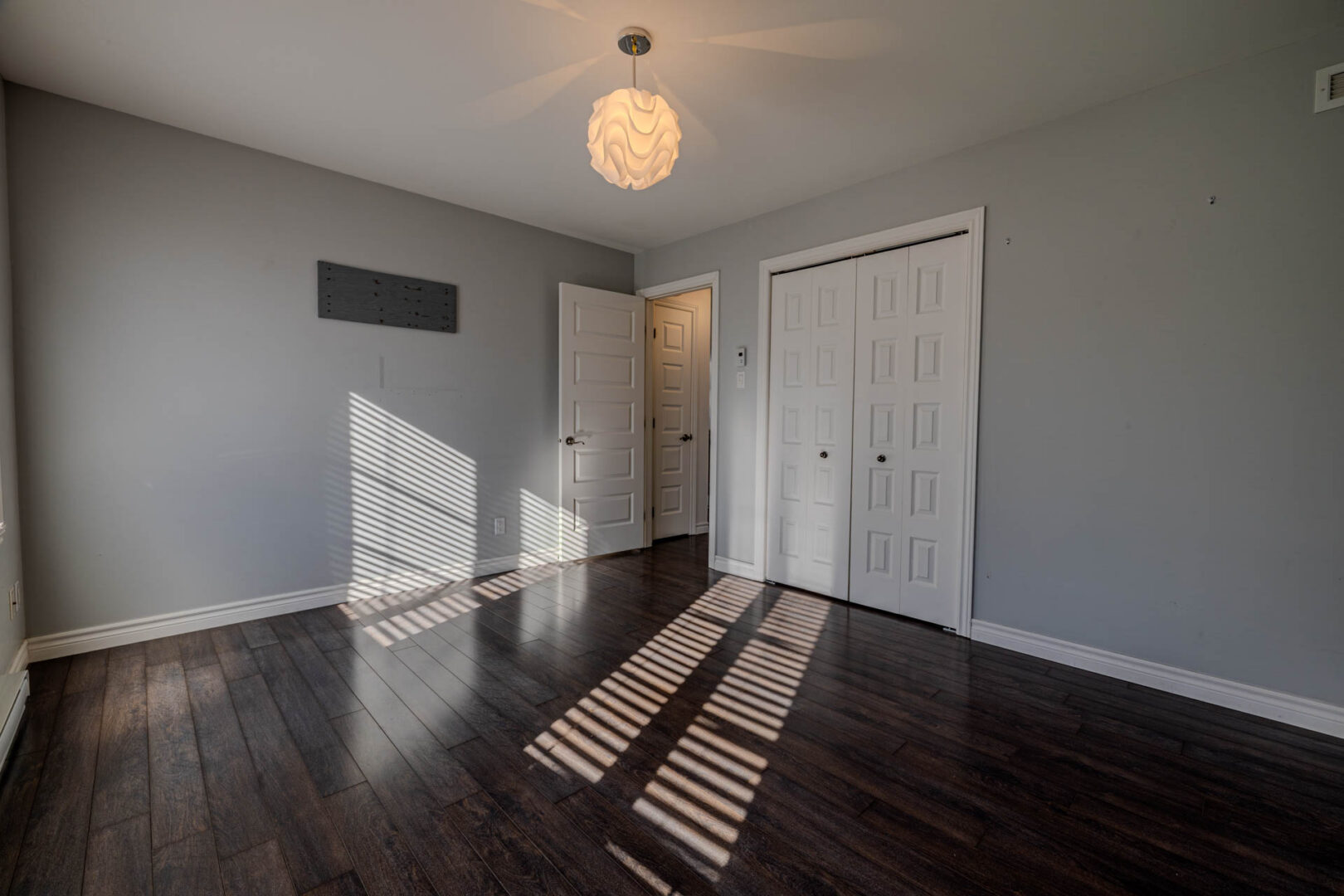 Chambre principale - Maison à vendre, Val-Bélair au 1080 rue de l'Échiquier