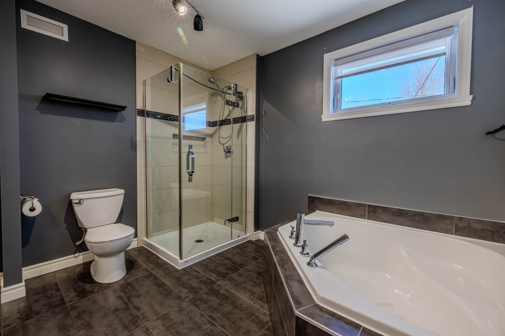 Salle de bain - Maison à vendre, Val-Bélair au 1080 rue de l'Échiquier