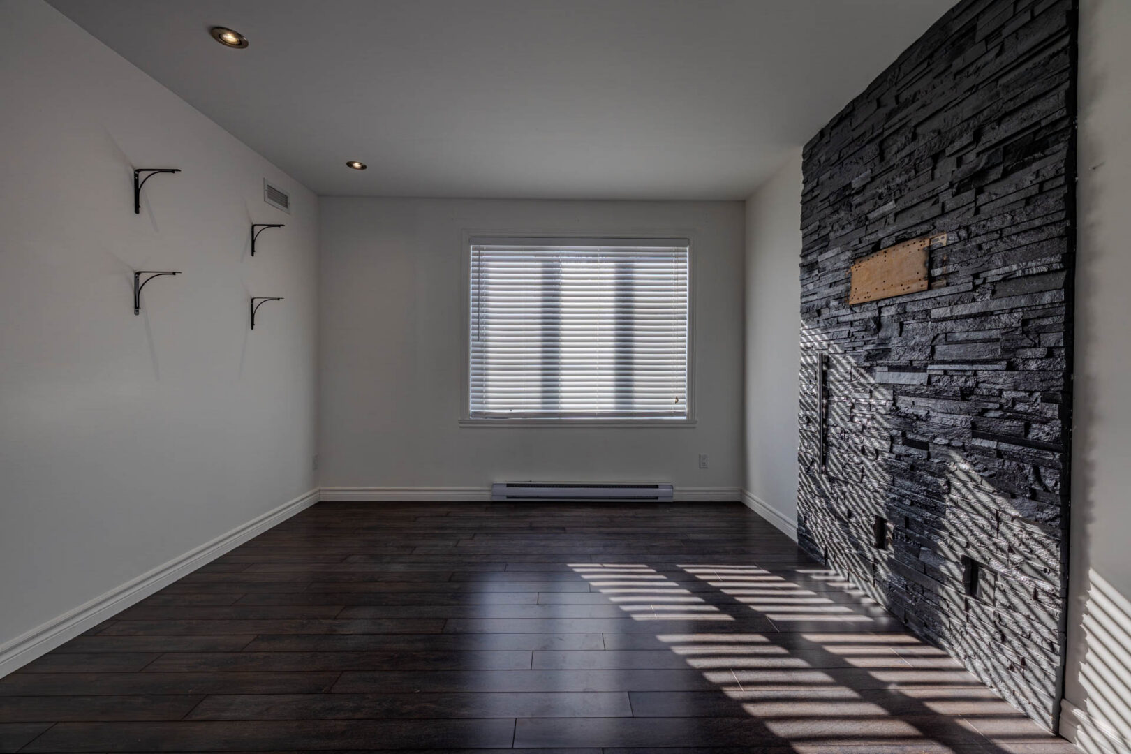 Salon - Maison à vendre, Val-Bélair au 1080 rue de l'Échiquier