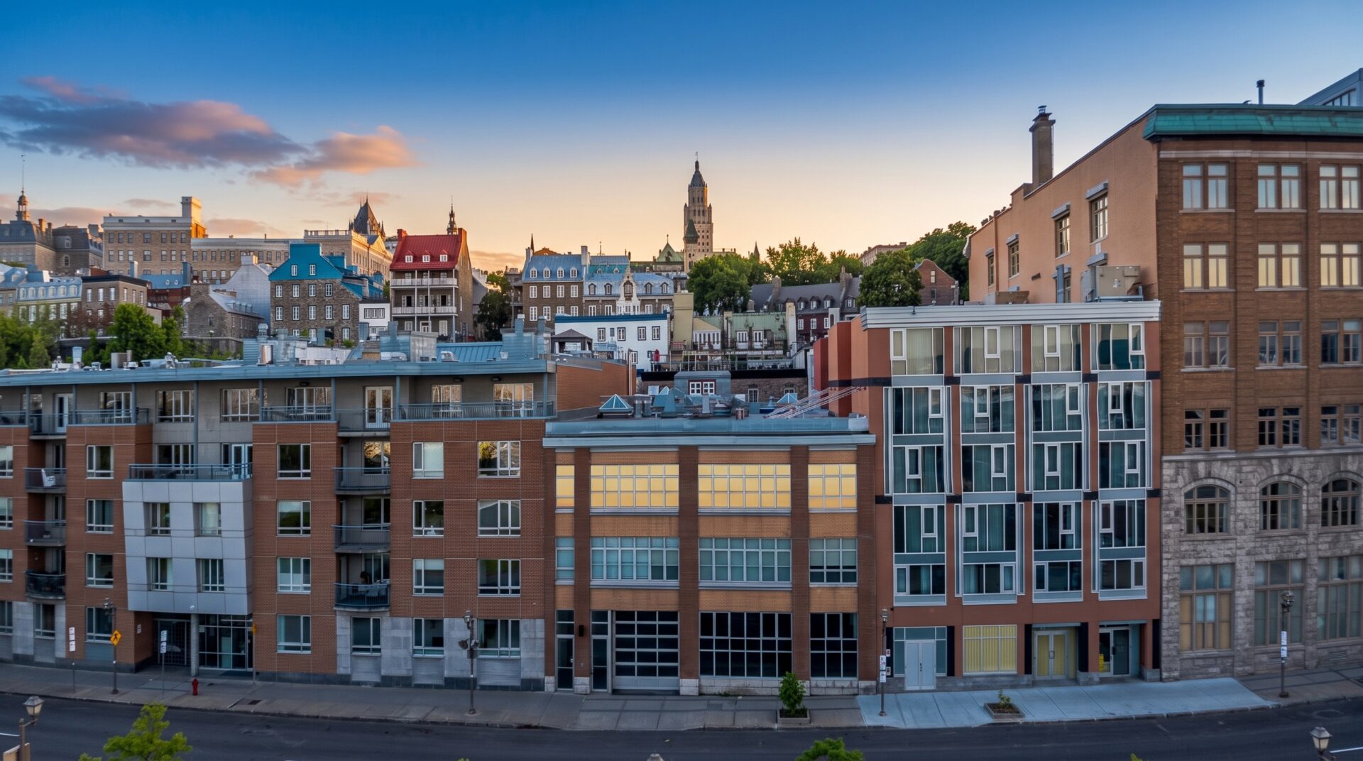 Condo à vendre dans le Vieux-Québec sur la rue Saint-Paul.